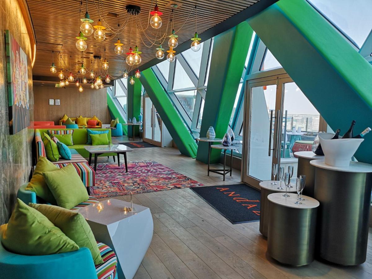 Andaz Capital Gate Abu Dhabi, By Hyatt Hotel Kültér fotó The lounge at the airport
