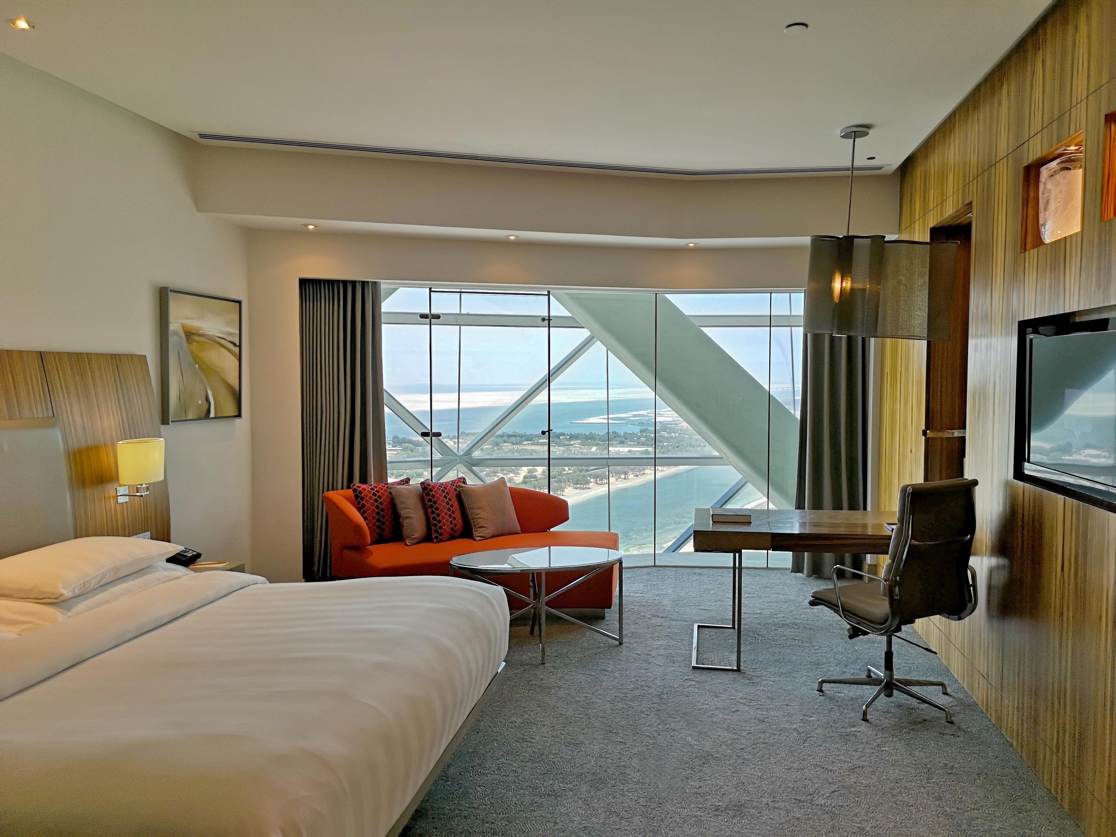 Andaz Capital Gate Abu Dhabi, By Hyatt Hotel Kültér fotó A room at the hotel