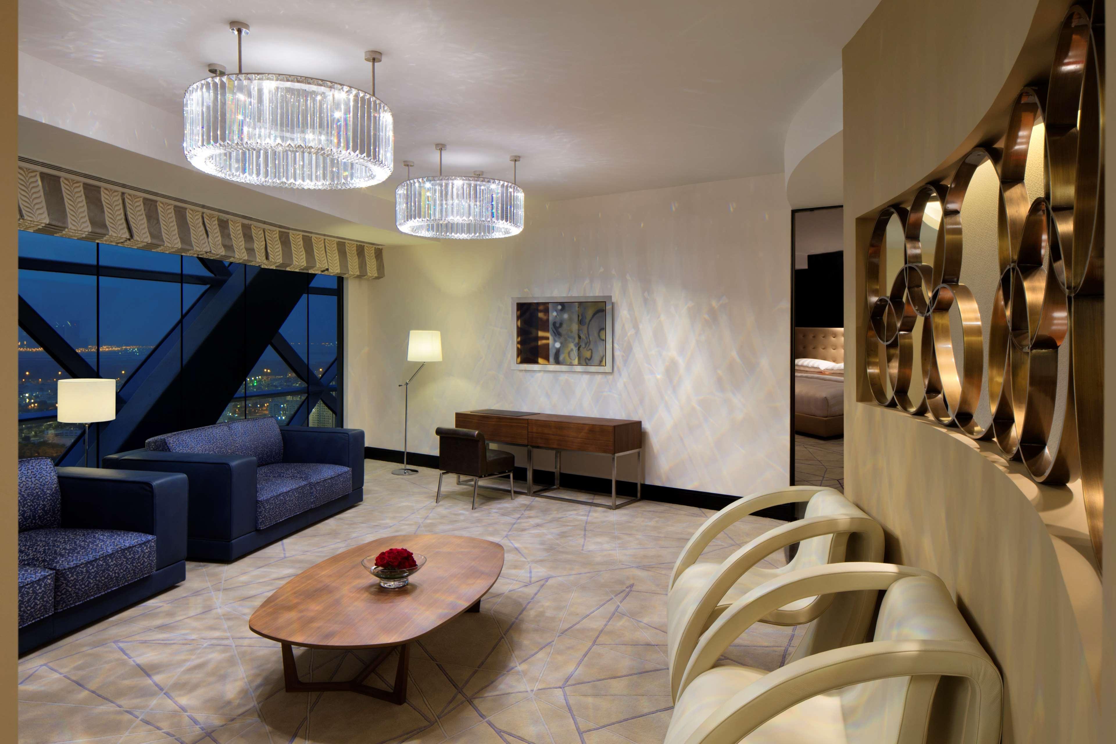 Andaz Capital Gate Abu Dhabi, By Hyatt Hotel Kültér fotó The interior of the lounge