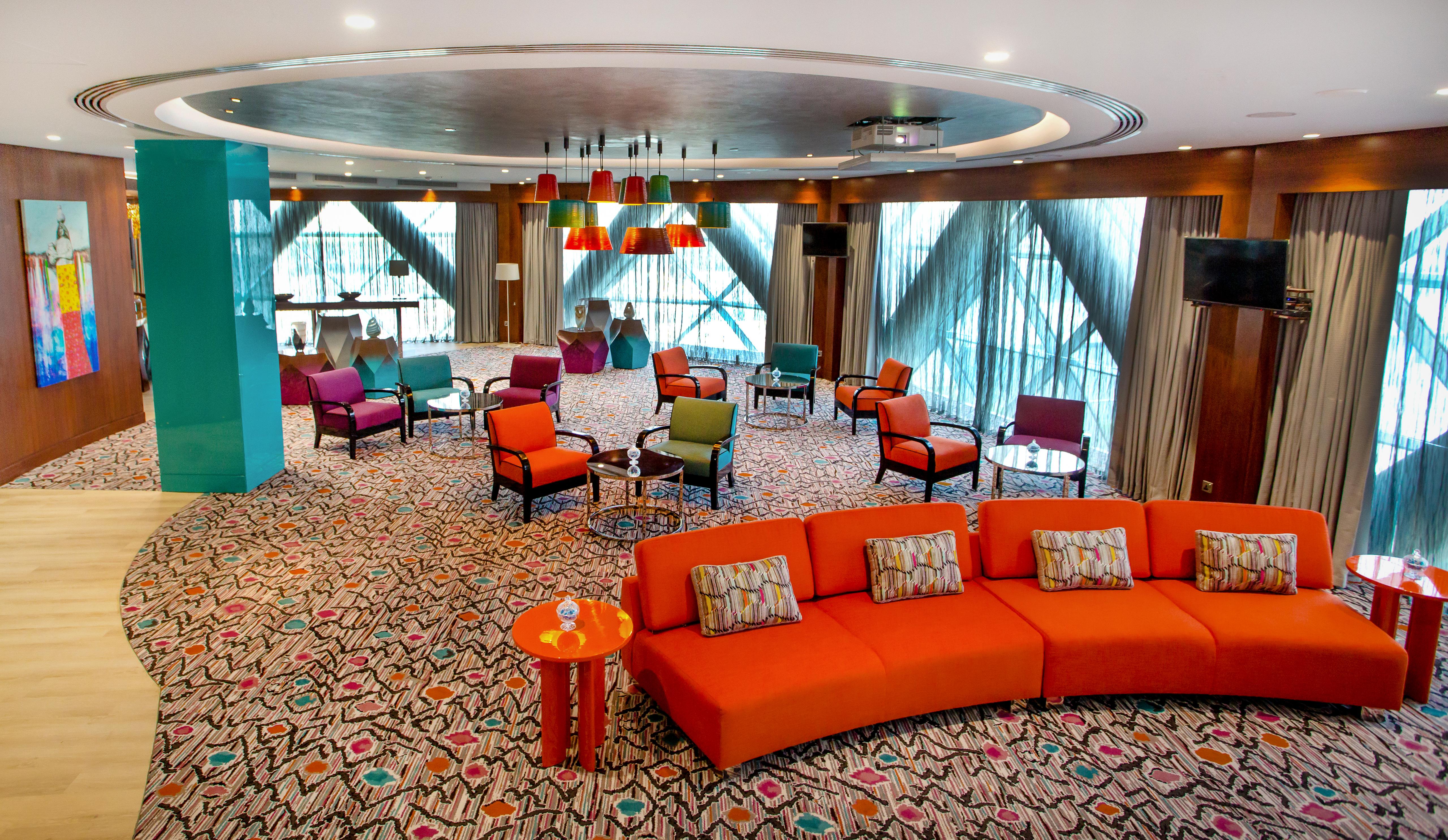 Andaz Capital Gate Abu Dhabi, By Hyatt Hotel Kültér fotó The lounge at the airport