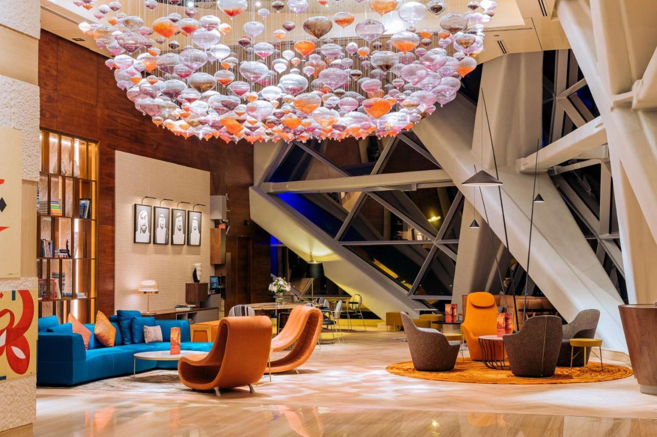 Andaz Capital Gate Abu Dhabi, By Hyatt Hotel Kültér fotó The lobby of the hotel